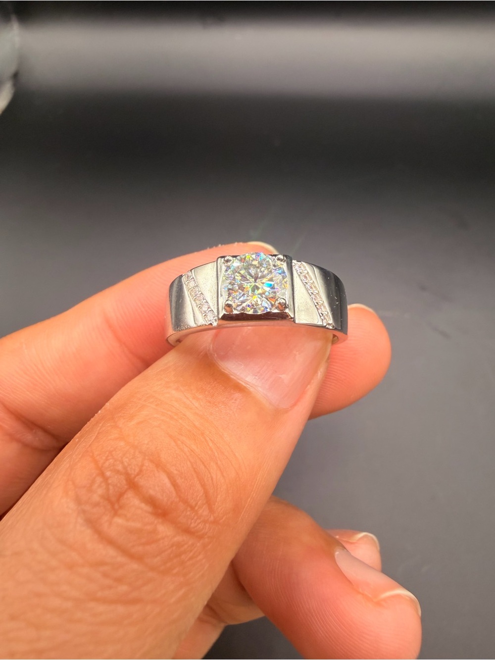 925 Sterling Silver 1 Ct Round Moissanite Ring Size 10.